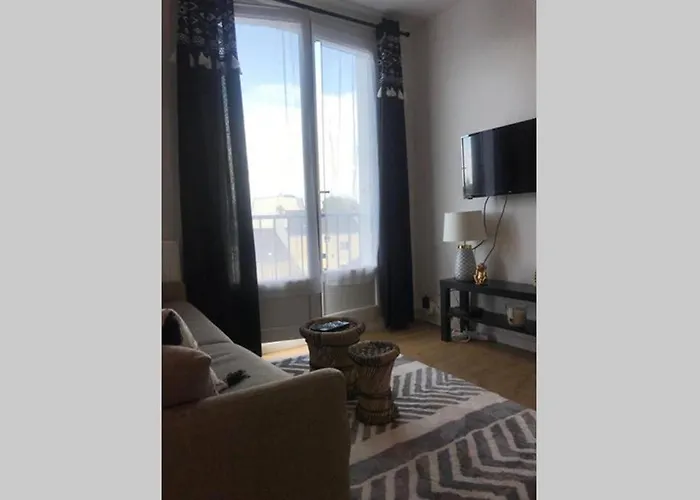 Le Convivial Ethnique-pont Rousseau T1bis Appartement